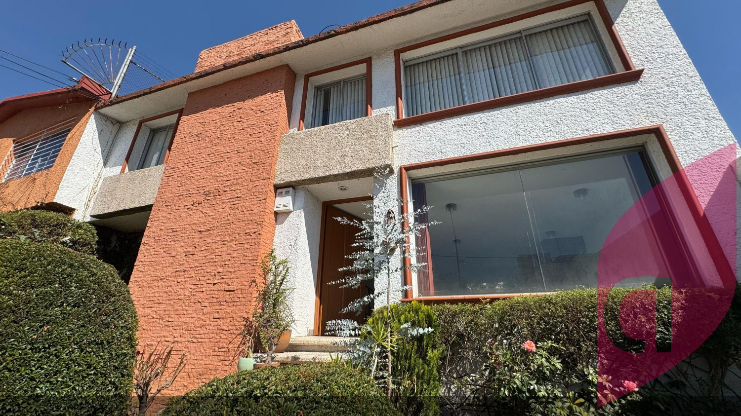 Venta Casa en Fraccionamiento Privado con Jardín Lomas de Tarango, Álvaro Obregón, CDMX. - foto 2